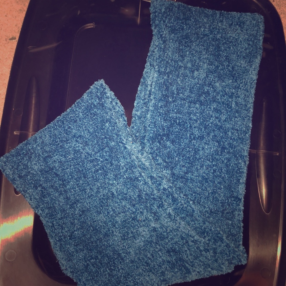 Blue scarf